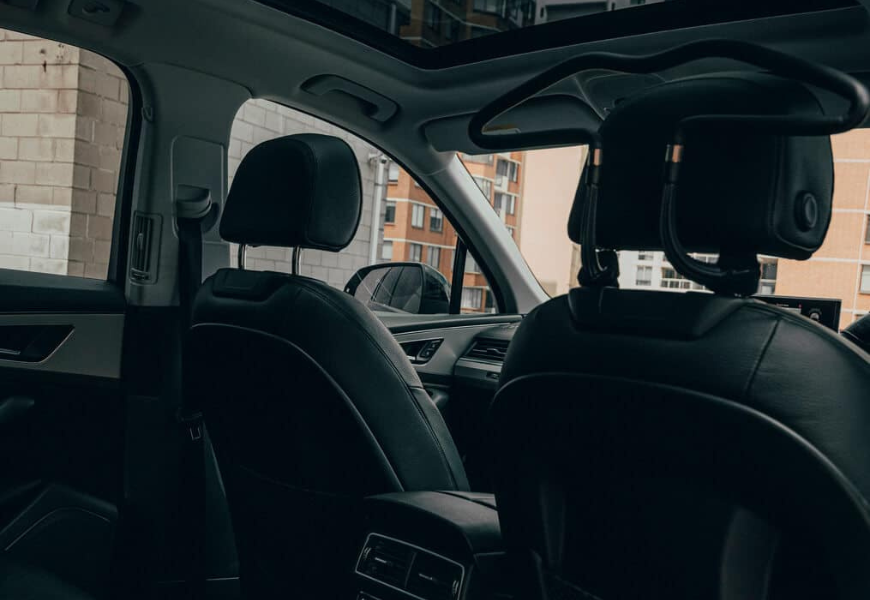 Empire travel group - Audi Q7 Interior